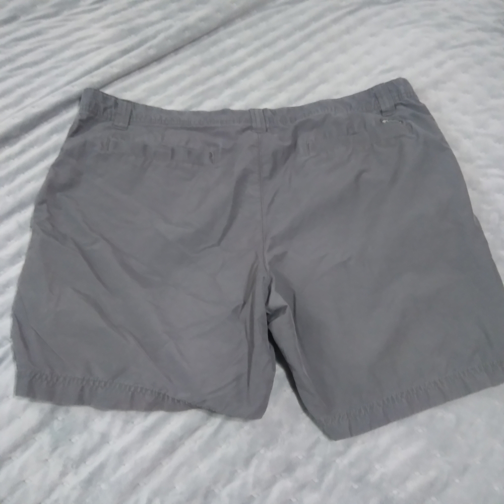 Columbia Gray Mens Size 40 Bermuda Shorts Relaxed Fit